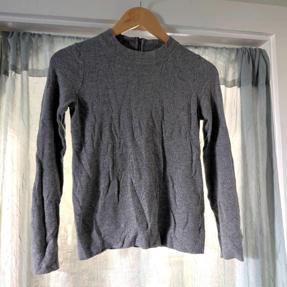 Women's Gray Sweater